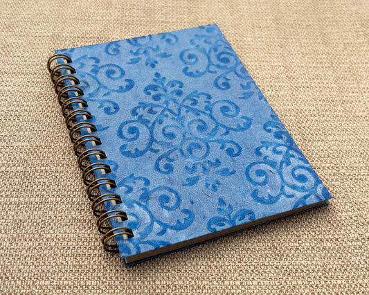 Small embossed notebook Blue Royale