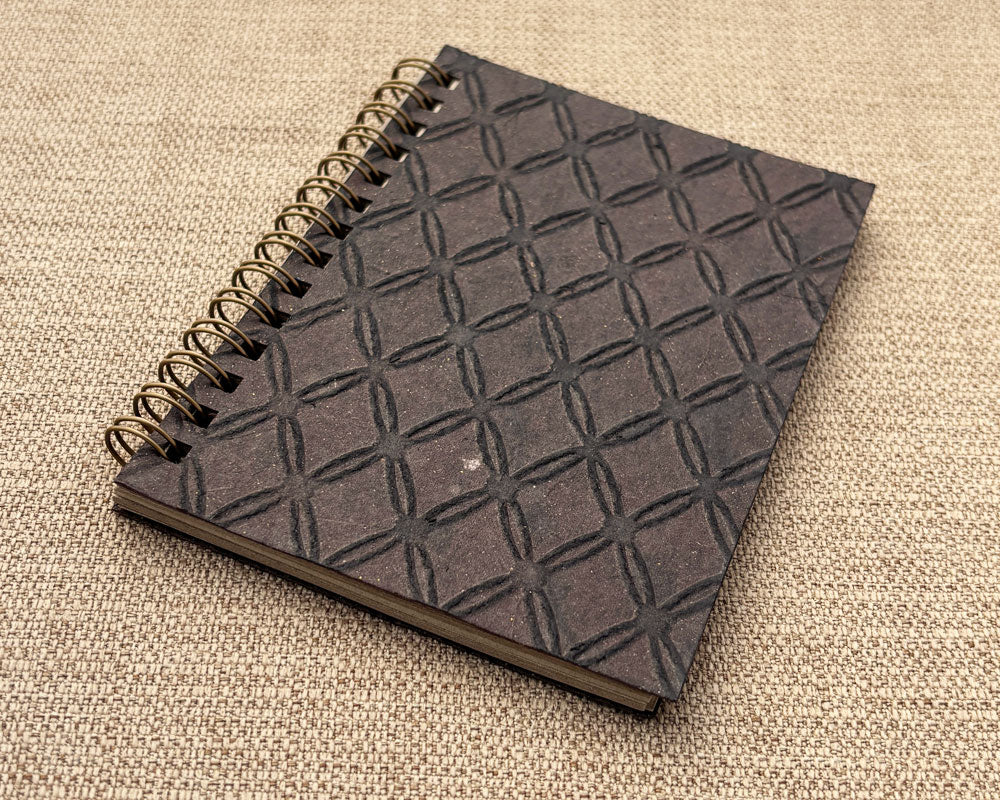 Small embossed notebook fishnet chocolate