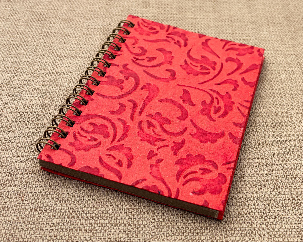 Small embossed notebook Paisley Red
