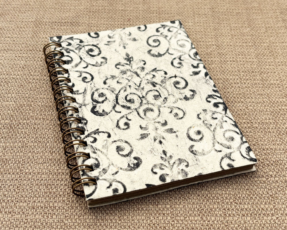 Small embossed notebook White Royale