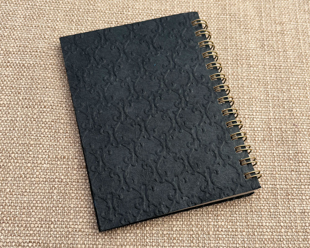 Small embossed notebook Black Trellis