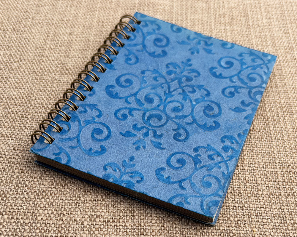 Small embossed notebook Blue Royale